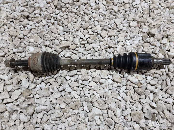 Привод левый Лансер 10