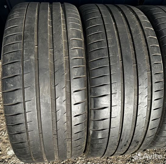 Michelin Pilot Sport 4 S 255/40 R20 и 285/35 R20