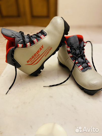 Лыжные ботинки размер 34