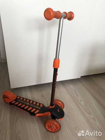 Самокат детский трехколесный