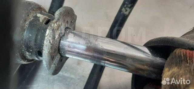 Амортизаторы передние Toyota Camry VCV10L