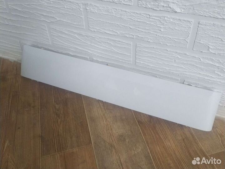 Накладка корпуса нижняя (цоколь) Indesit Innex