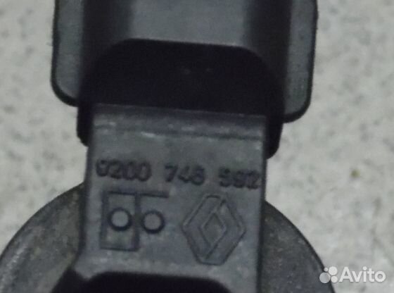 Датчик коленвала Рено Дастер