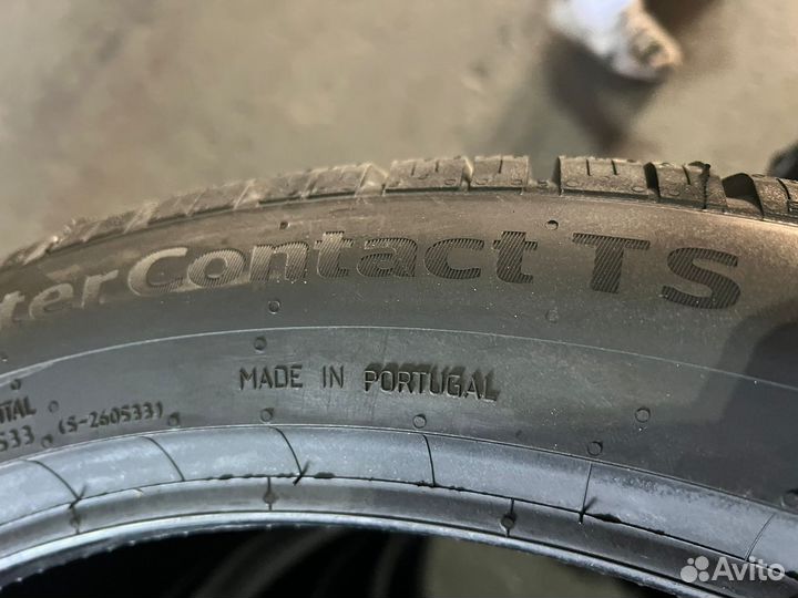 Continental ContiWinterContact TS 860S 275/40 R22 и 315/35 R22 111V