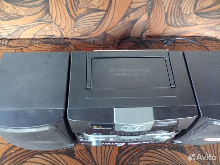 Музыкальный центр