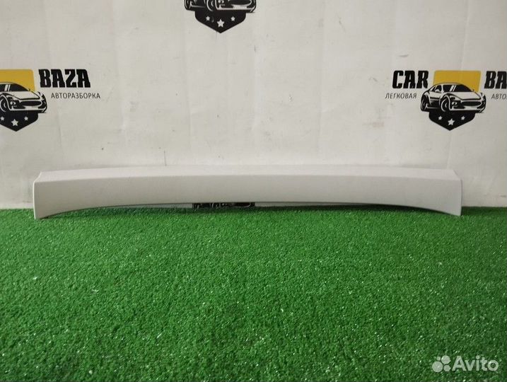 Обшивка потолка Volkswagen Golf