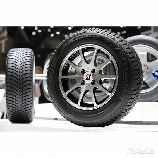 Bridgestone Blizzak LM-001 205/55 R16 121