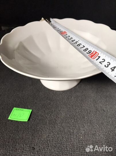 Ваза для фруктов на ножке