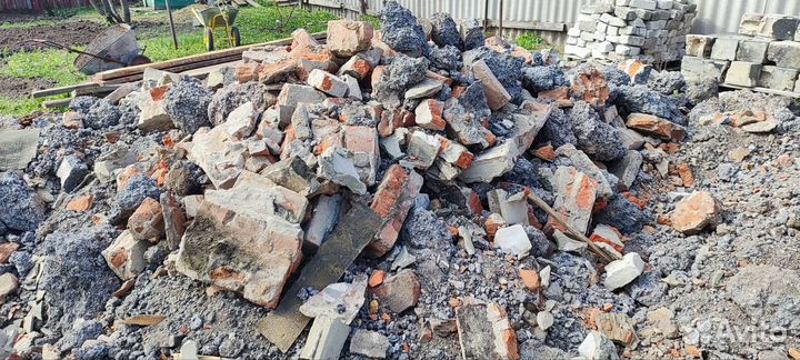 Отдам строительный мусор