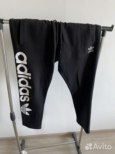 Спортивные штаны adidas мужские