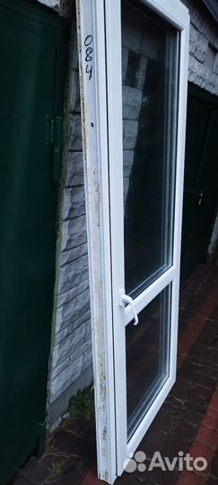 Двери пластиковые со стеклом бу