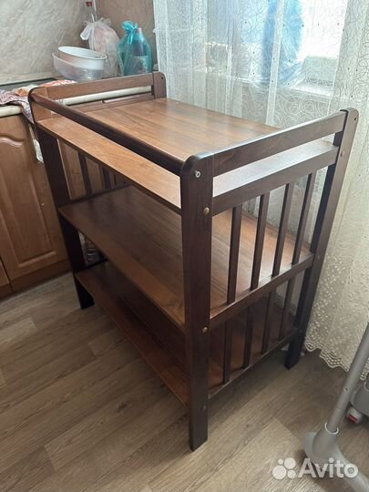 Пеленальный столик