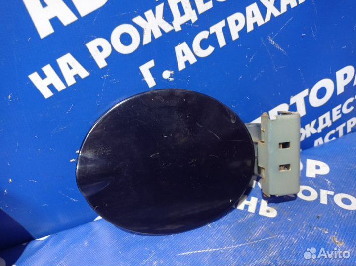 Лючок бензобака Ваз Лада Калина седан 11183 2010