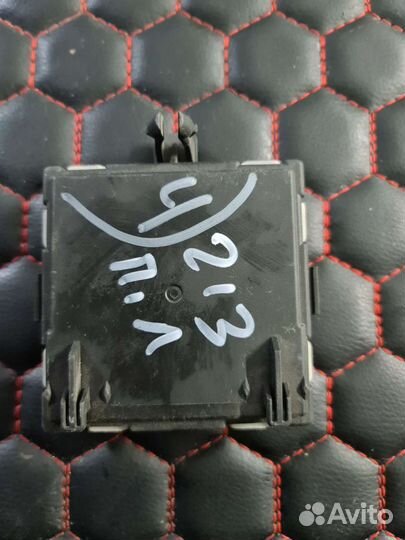 Блок управления передней левой двери Mercedes W213