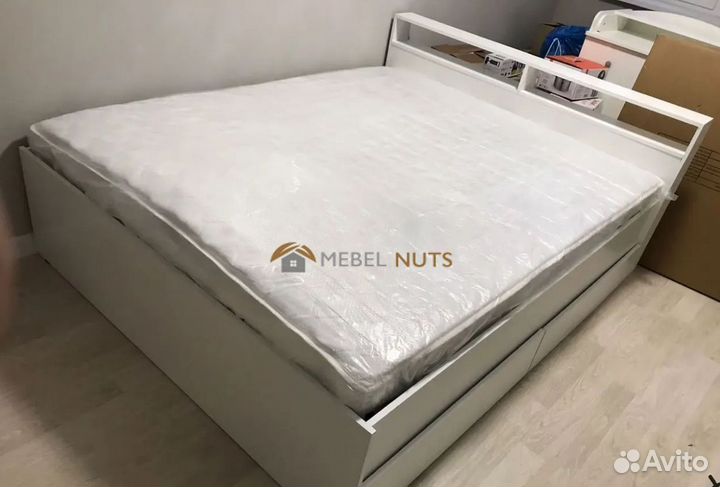 Кровать двуспальная 140х200