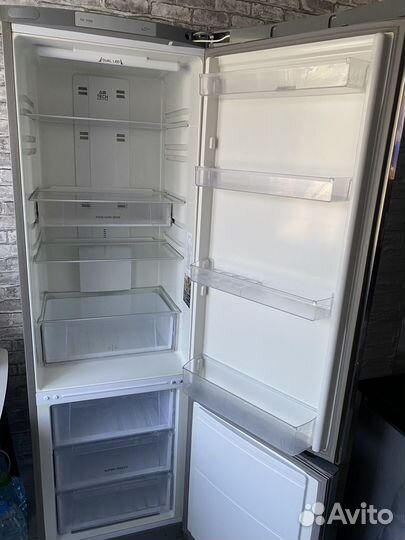 Холодильник бу Hotpoint ariston