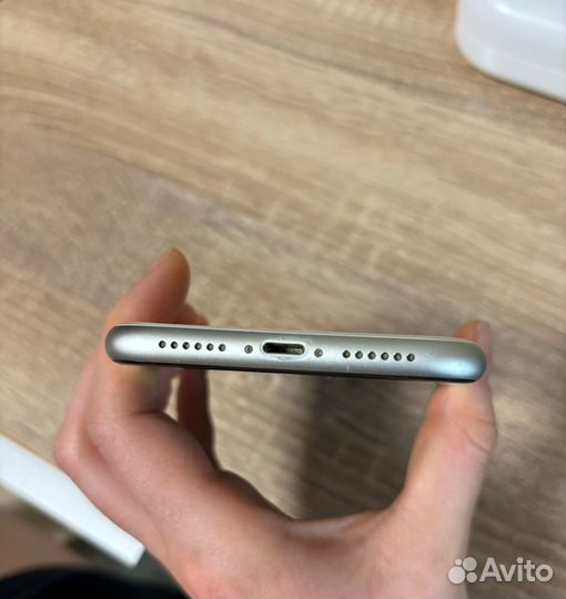 iPhone 11, 256 ГБ