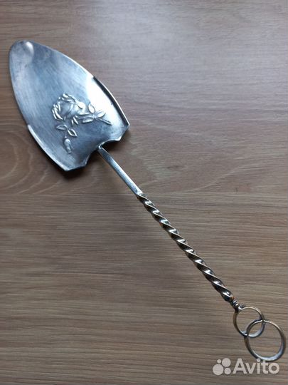 Серебряная лопатка для торта