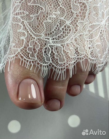 Маникюр,наращивание и педикюр