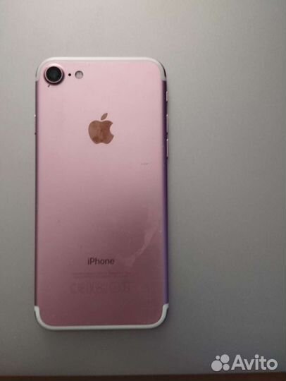 Телефон iPhone 7