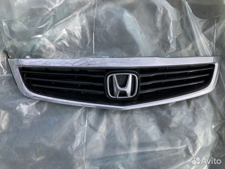 Решетка радиатора honda inspire uc1