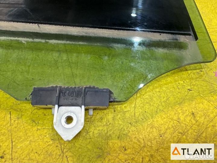 Стекло двери задний правый toyota crown