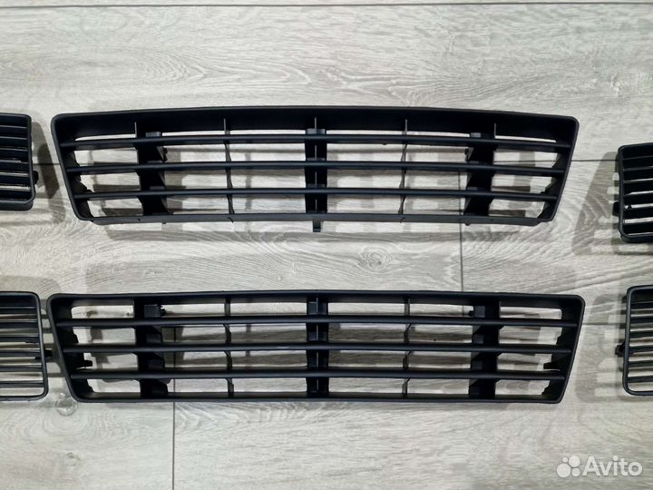 Решётки переднего бампера Audi A6 C5 Дорестайлинг