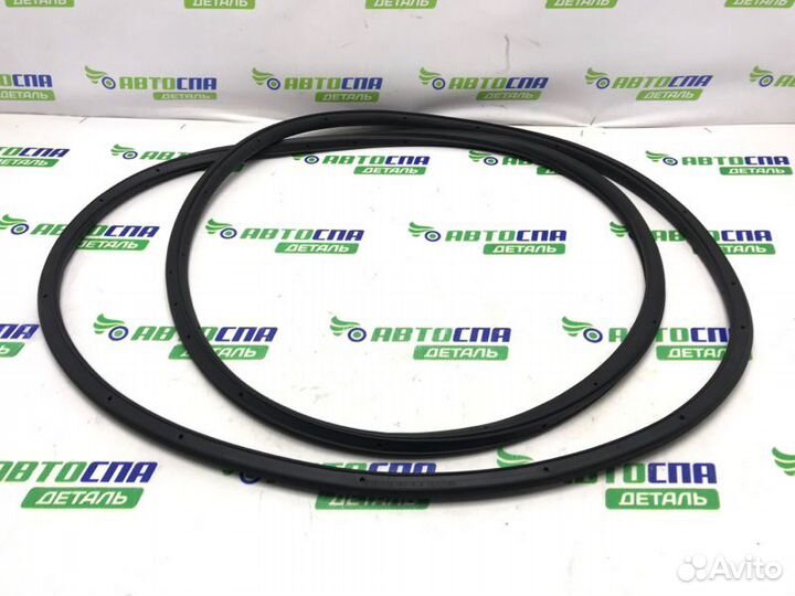 Уплотнитель двери задний правый Mazda 3 BP PE / P5