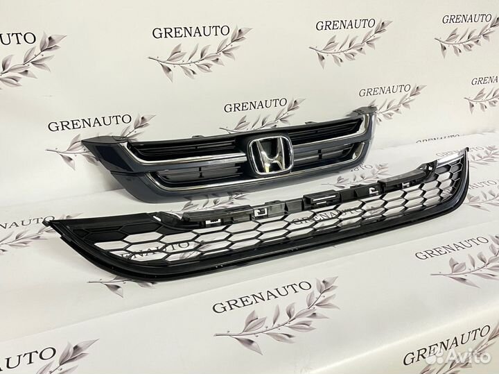 Решетка радиатора Honda CR V 3 рестайлинг Европа