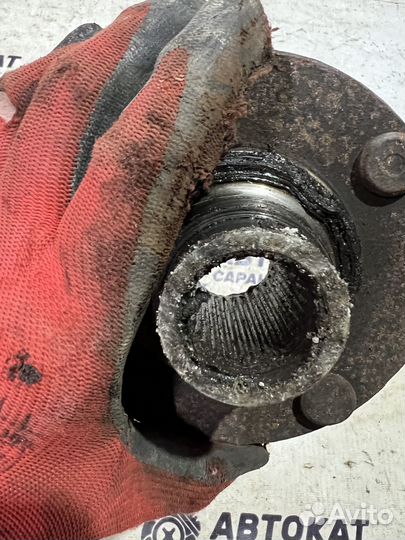 Ступица передняя Nissan Primera P11