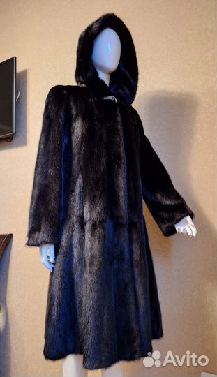 Шуба норковая с капюшоном 44
