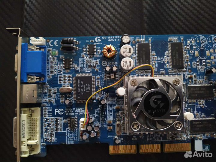 Видеокарта Gigabyte GV R92128DH