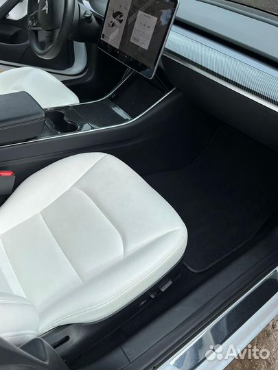 Tesla Model 3 AT, 2019, битый, 17 644 км