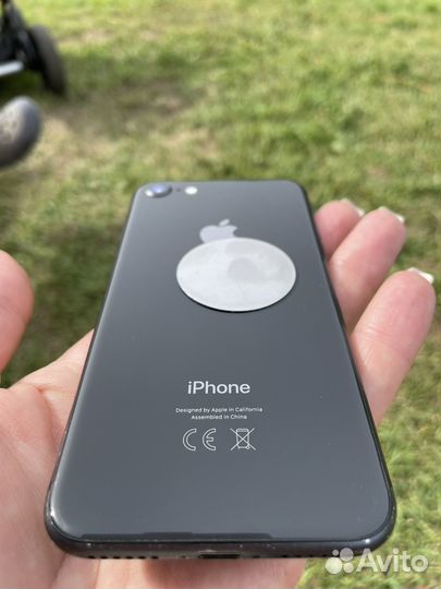 iPhone 8, 64 ГБ