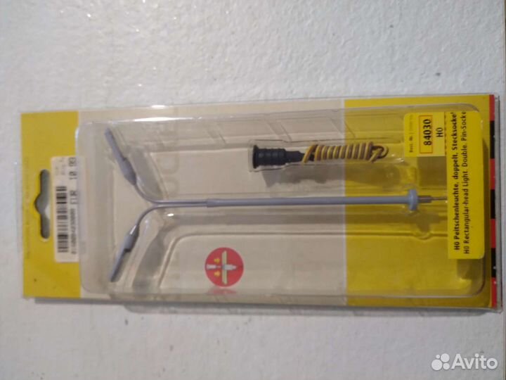 Скамейки и фонари для макетов