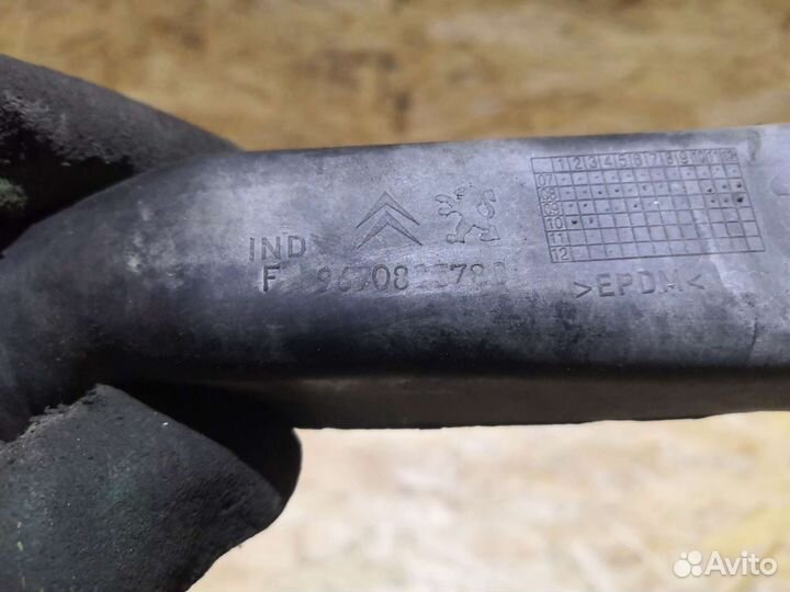 Водосток Peugeot 3008