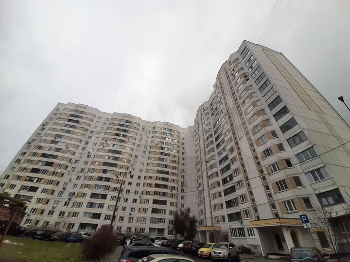 2-к. квартира, 61 м², 1/16 эт.