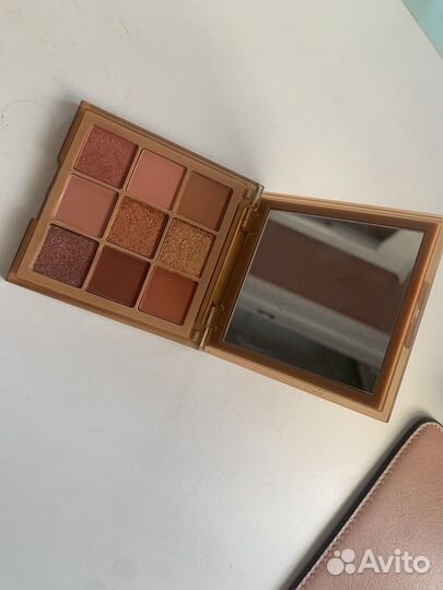 Huda beauty палетка