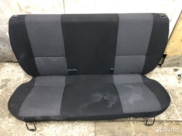Заднее сиденье LADA Granta