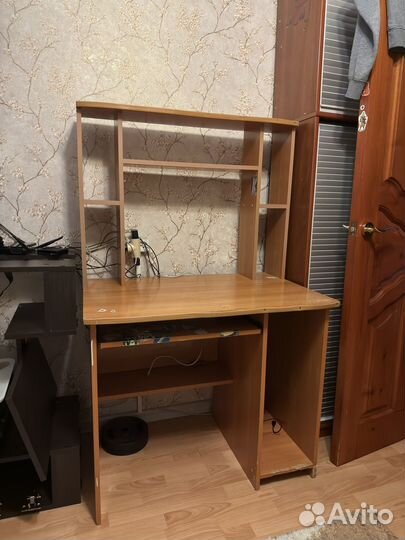 Компьютерный стол