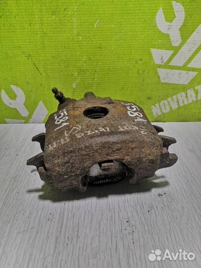 Суппорт передний правый Сеат Кордоба