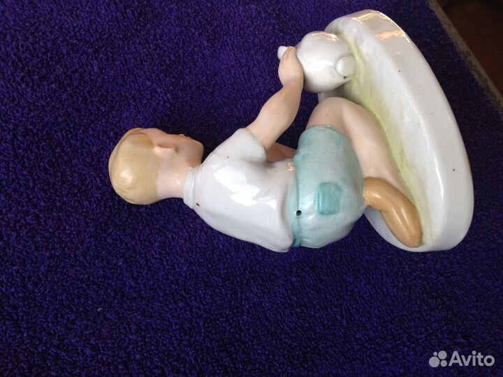 Фарфоровая статуэтка гдр
