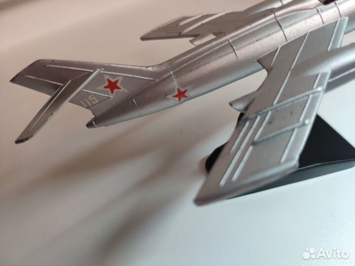 Модель самолёта Як-25 1:120