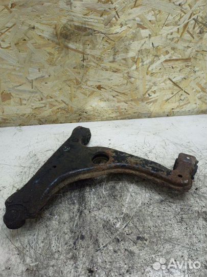 Рычаг подвески передний правый Opel Zafira A
