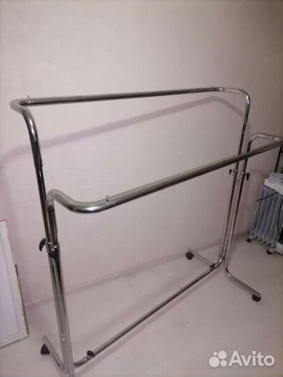 Вешалка напольная для магазинов