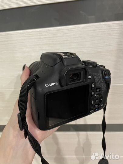 Фотоаппарат canon eos 2000d без объетива