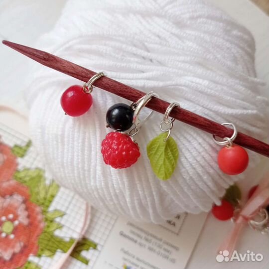 Маркеры для вязания ягоды