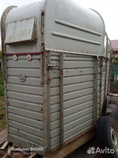 Прицеп коневоз