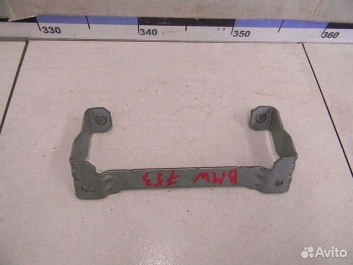 Кронштейн (сопут. товар) 1-серия E87/E81 2004