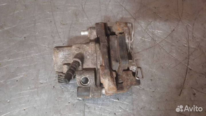 Суппорт тормозной задний правый Mazda 3 BK 2005